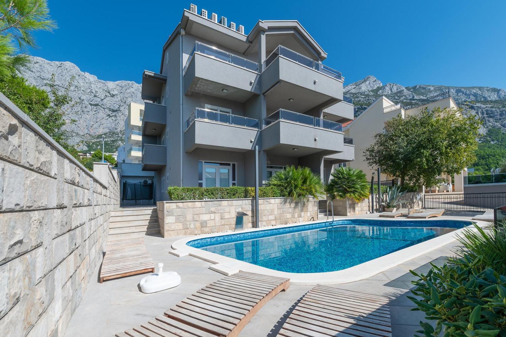 Villa Em Макарска Экстерьер фото