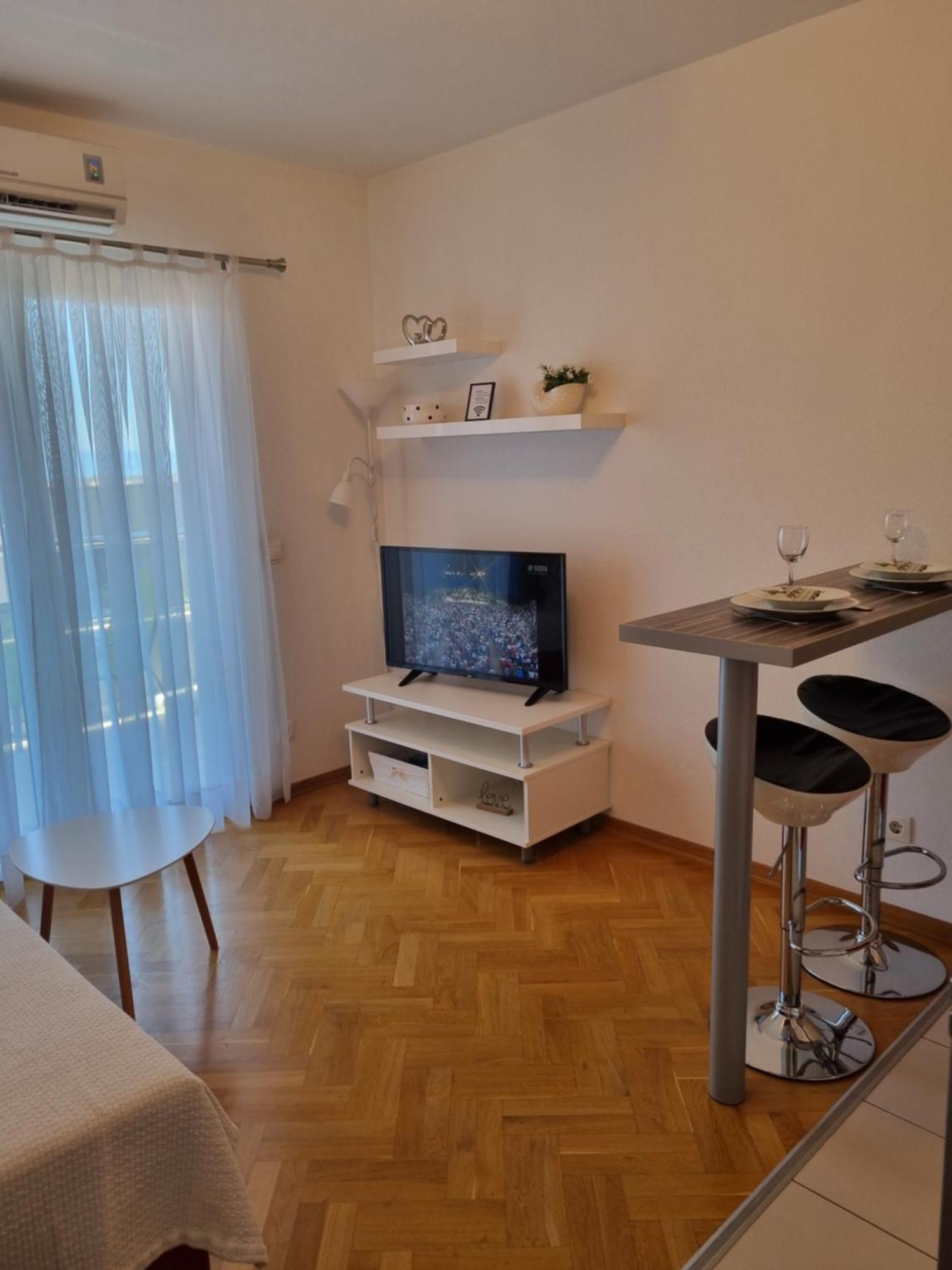 Villa Em Макарска Экстерьер фото