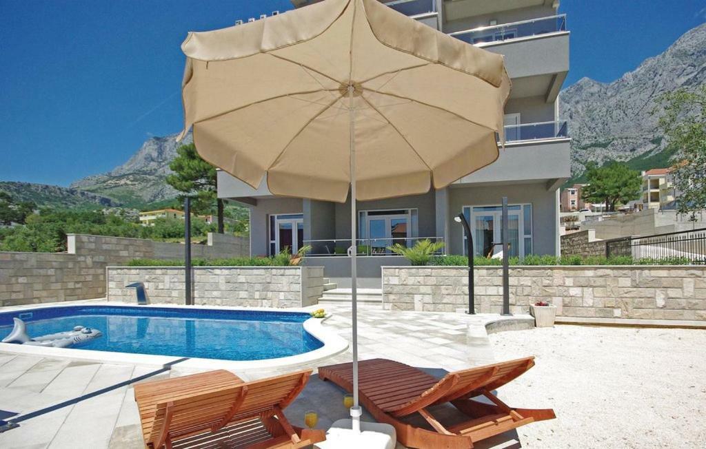 Villa Em Макарска Экстерьер фото